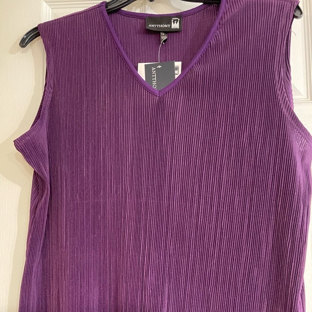 Antthony dark purple tank top. NWT. Large.
